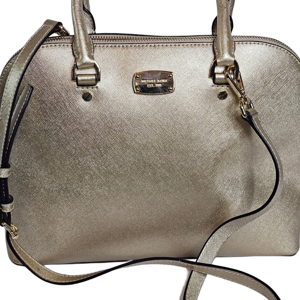 Michael Kors Cindy Large Pale Gold Dome Satchel Handbag Shoulder Tote Crossbody - Picture 2 of 12